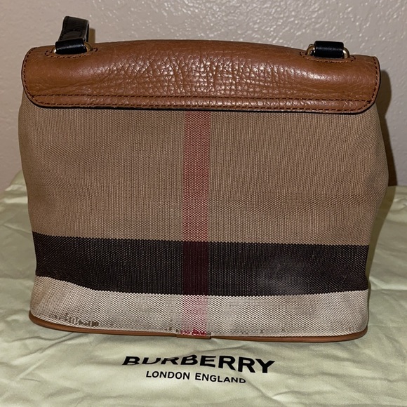 Authentic Burberry London grained nova check crossbody mini messenger purse - Picture 2 of 16